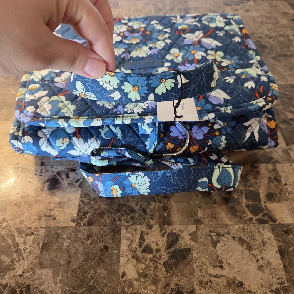 Vera Bradley Hanging Travel Organizer Cosmetic Toiletry Bag Floral Bursts NWT